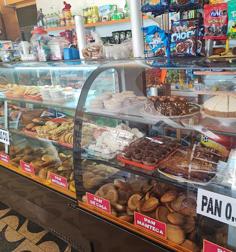 Panadería y pastelería D'ZONIA